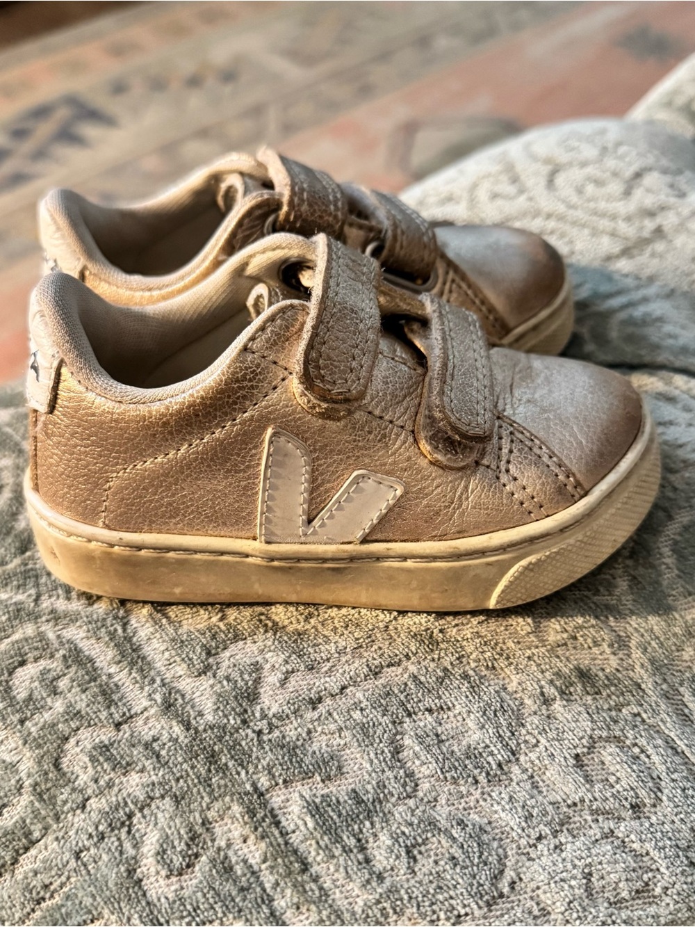 Veja Toddler Girl Metallic Gold Velcro Sneakers